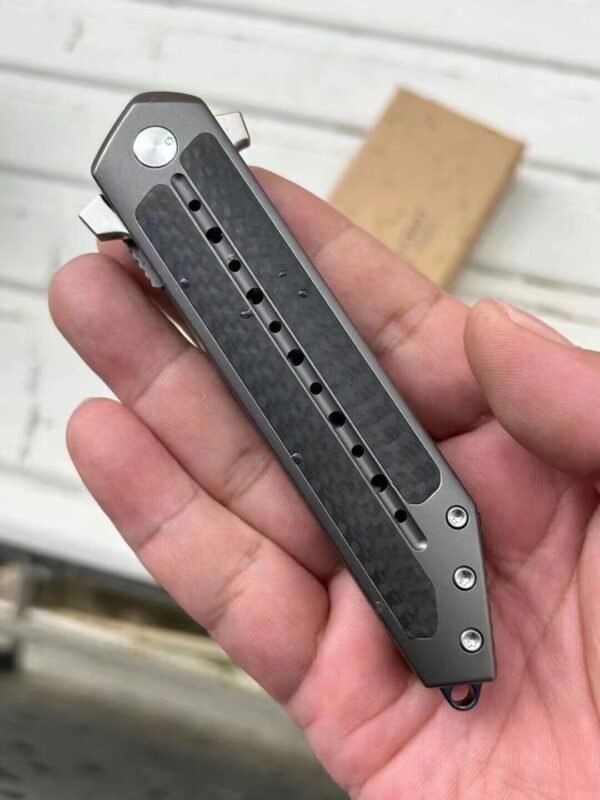 Tod-berg titanium alloy carbon fiber bearing quick-opening folding knife S35VN blade material - Image 2