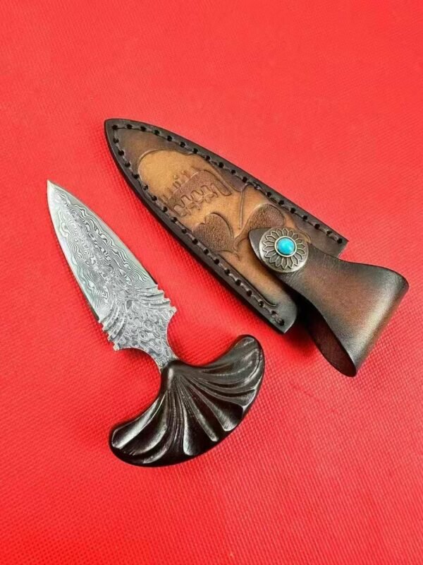 No.2 Fan-Shaped Damascus Steel Knuckle Duster - 68-Layer Integrated Damascus Steel Blade - Image 10