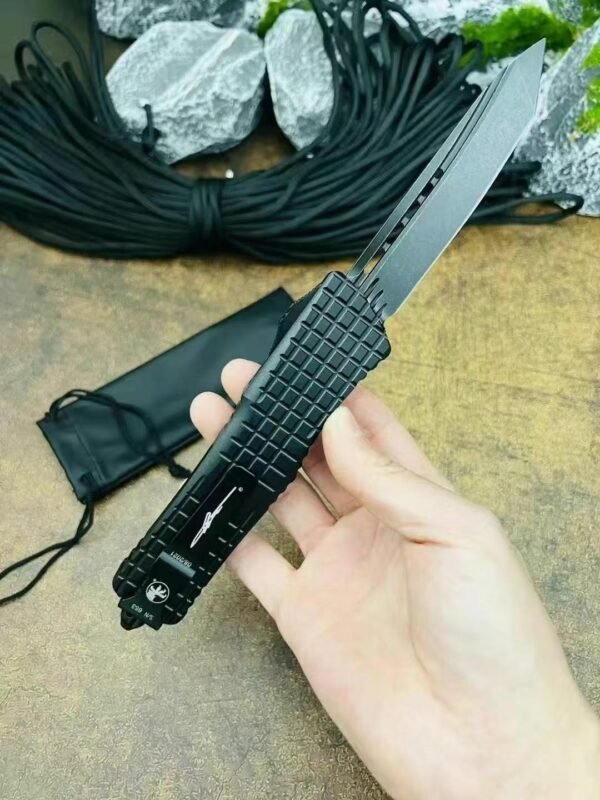 US Microtech UT Halibut Large Stonewash Automatic Knife - D2 Steel Blade - Image 9