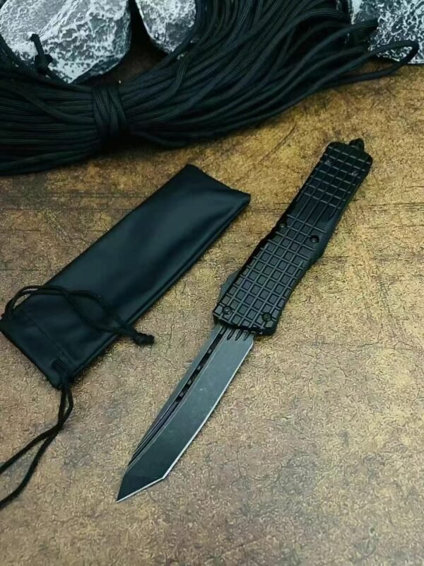 US Microtech UT Halibut Large Stonewash Automatic Knife - D2 Steel Blade - Image 6