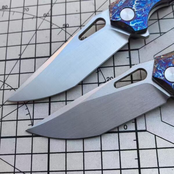M390 steel 60HRC lightning pattern titanium alloy handle folding knife with satin finish - Image 4