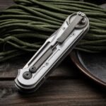 WEKNIFE815F double screw locking mechanism folding knife - Image 8